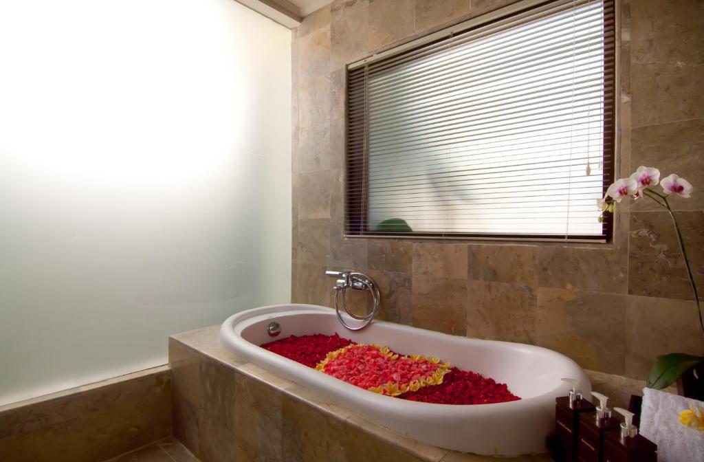 The Awan Villas - Chse Certified Seminyak Rum bild
